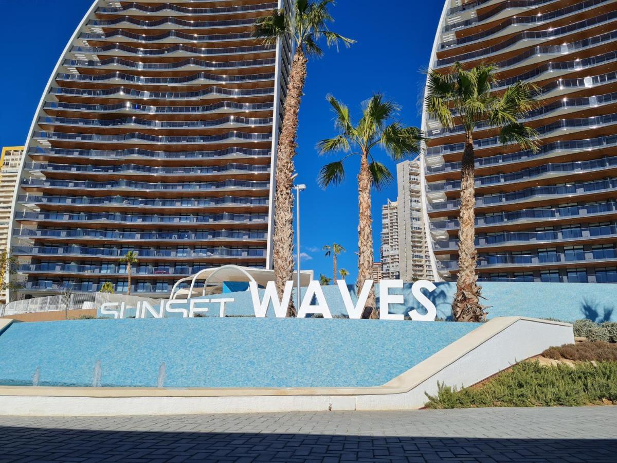 Sunny Morning Of Costa Blanca - Sunset Waves Benidorm Lägenhet Exteriör bild